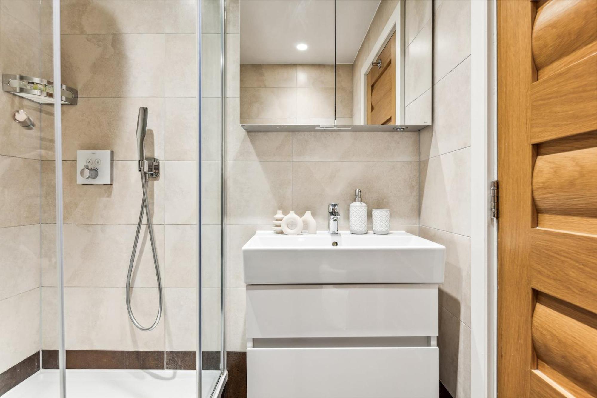 Modern 1Br In Central Fitzrovia - Cityapartmentstay Лондон Екстер'єр фото