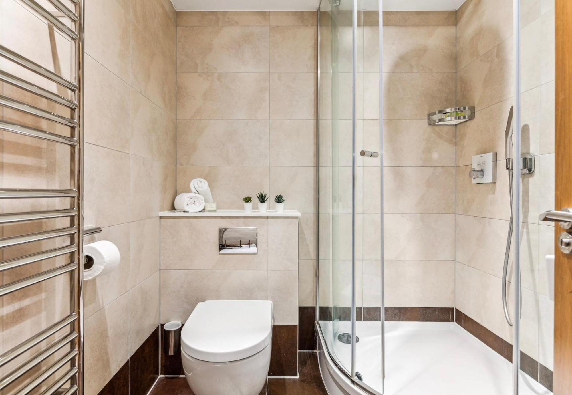 Modern 1Br In Central Fitzrovia - Cityapartmentstay Лондон Екстер'єр фото